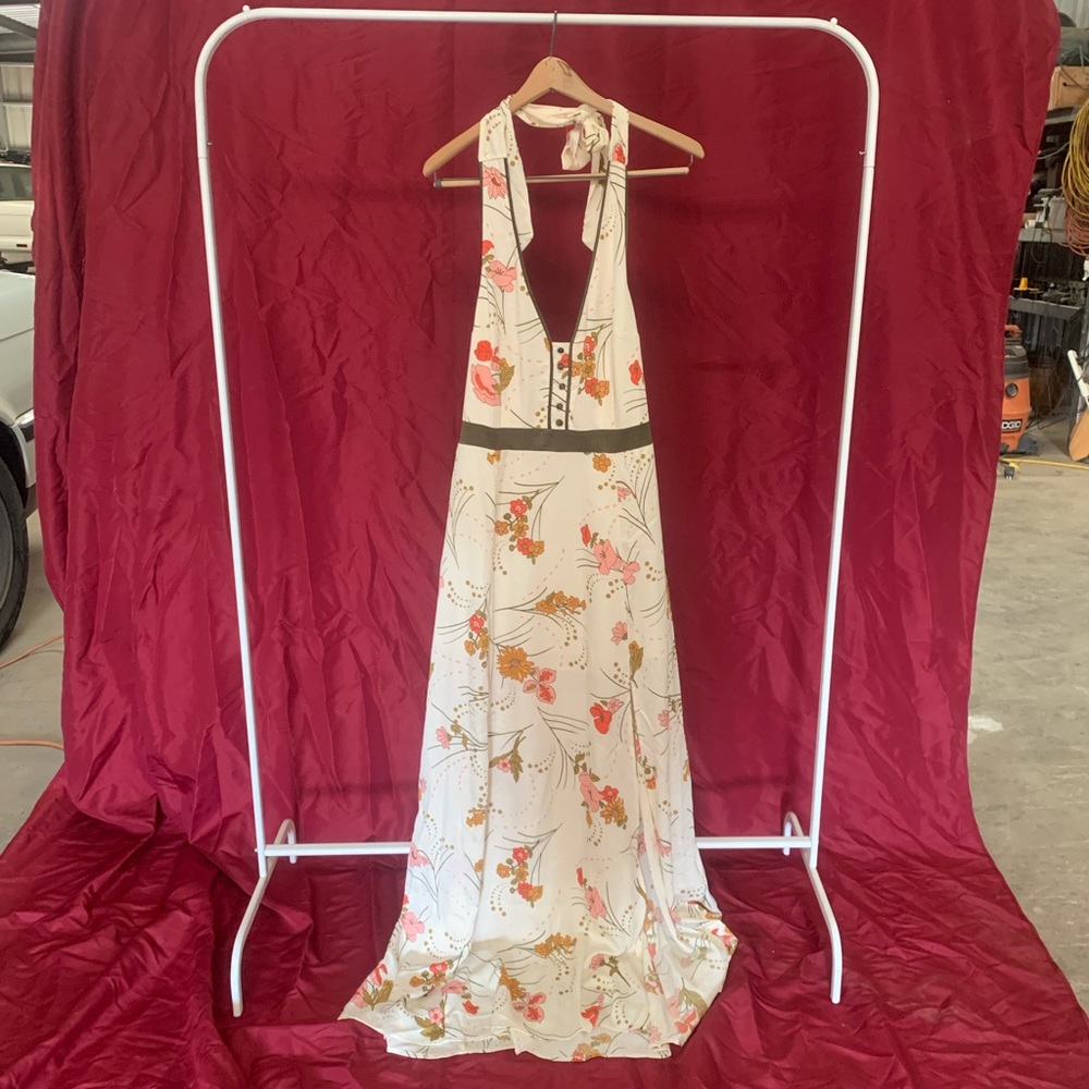 NWT gorgeous silky gown